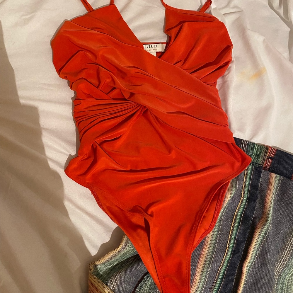 Forever 21 skirt and bodysuit set - Picture 7 of 7